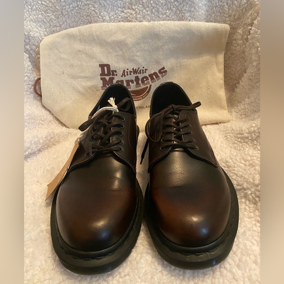 Dr. Martens Brown Leather Oxfords with Air-Cushioned Sole - Picture 1 of 7